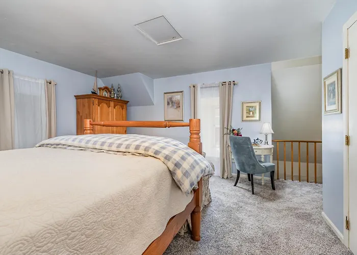 Fallen Tree Farm Bed And Breakfast